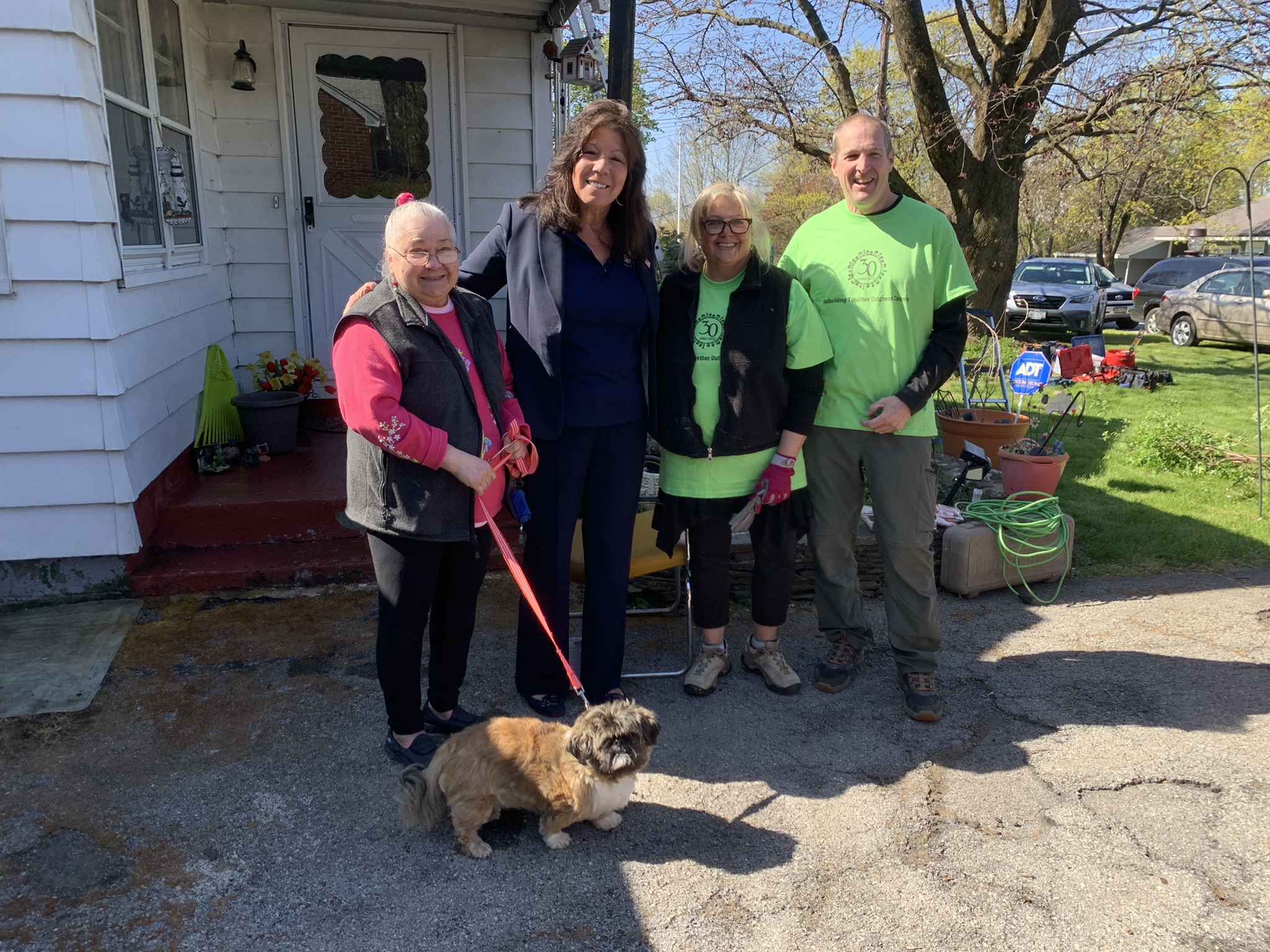 Senator Sue Serino visits Candida and offers her well wishes along with team leaders of the day.